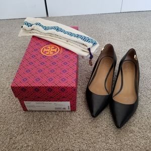 Tory Burch Black Pumps size 8.5